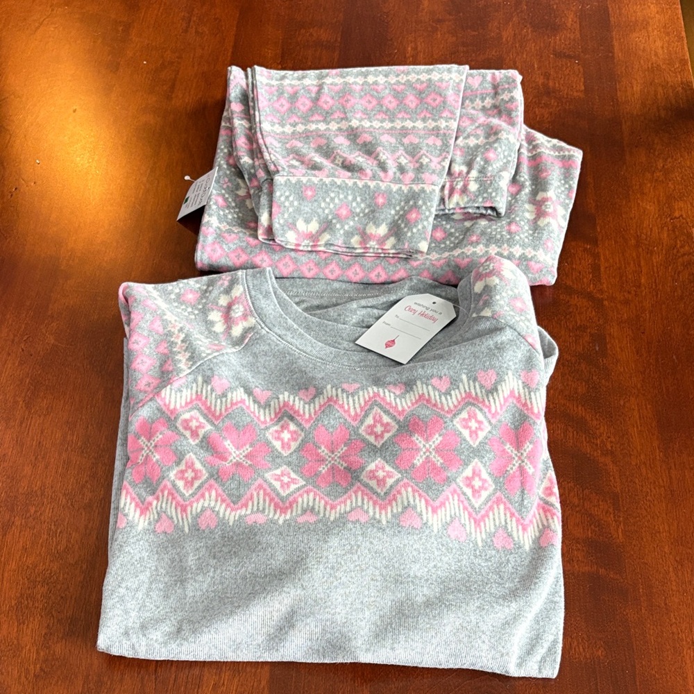 Cuddl Duds Gray and Pink Pajama Set